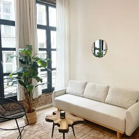 Gigi Home's * Antwerp